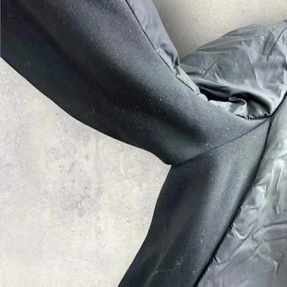 Lands End light weight jacket Black size Small some peeling under arms - Picture 5 of 13